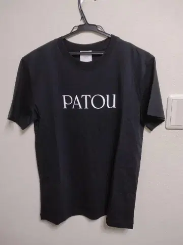 새상품 PATOU 블랙 티셔츠 S 사이즈