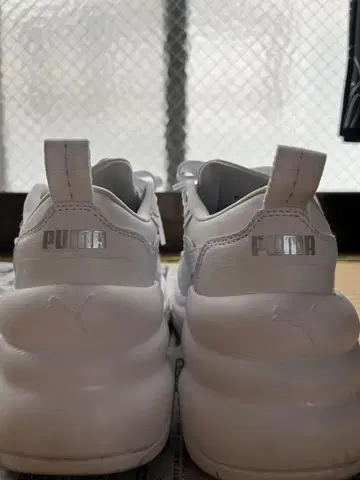 PUMA SOFT FOAM 스니커즈 화이트 통굽