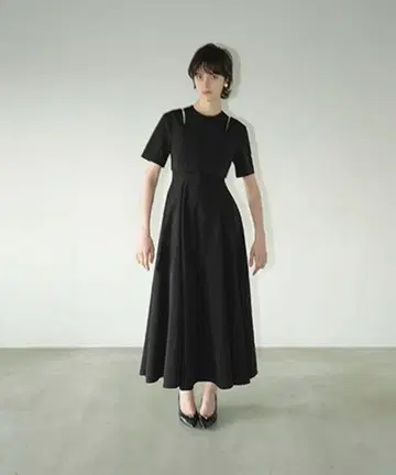 CLANE SLASH SHOULDER ONEPIECE 클라네 원피스