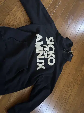 SICKO from AMNMX 블랙 후드티