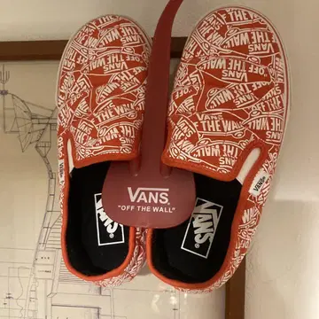 VANS 슬립온 오렌지 로고 프린트