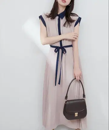 natural couture 사이드 플리츠 배색 디자인 원피스