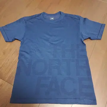 THE NORTH FACE 파랑 티셔츠