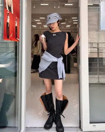 Rest&recreation 타이트 핏 원피스