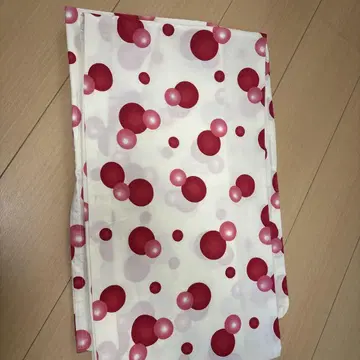 빨간색과 핑크색 물방울 패턴 거즈 원단