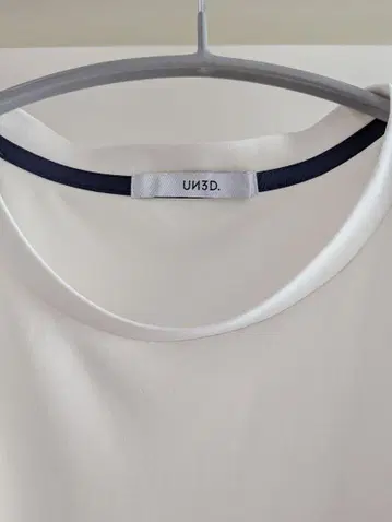 UN3D. 언쓰리 슬리브리스 티셔츠 프렌치
