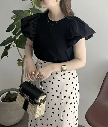 프로즈베일 벌룬 퍼프 슬리브 T셔츠