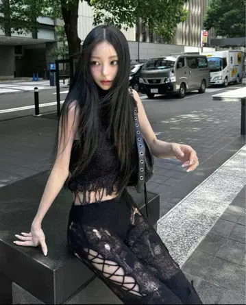 더레드스레드 S 니트 탱크 톱 코쿤