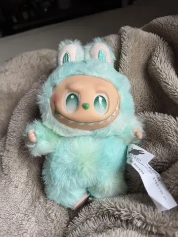 러브브 LABUBU serenity