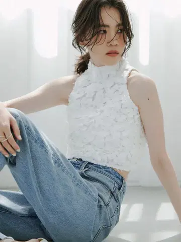 패티큘러 블라우스