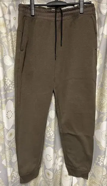 UNIQLO +J 드라이 스웨트 팬츠 56 OLIVE