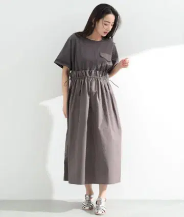 새상품 빔즈 하트 이소재 도킹 절개 원피스