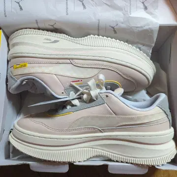 Puma 통굽 스니커즈 핑크 그레이 데바 랜덤 이벤트 23.5