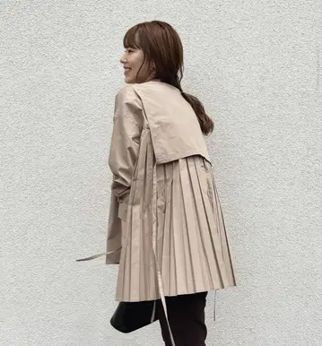randeboo 플리츠 베이지 셔츠