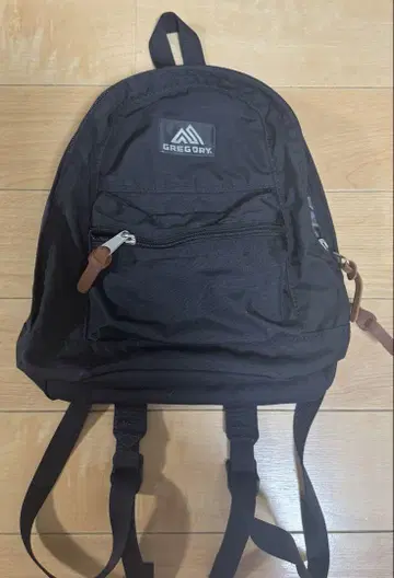GREGORY 블랙 백팩