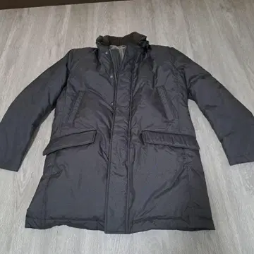 ARANIS 다운 자켓 M 사이즈