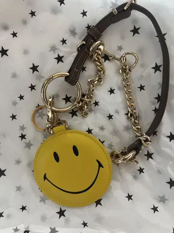 익명 배송 Good Grief SMILE KEY CHARM