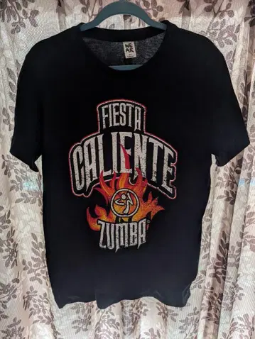 Zumba Fiesta Caliente 티셔츠 M/L