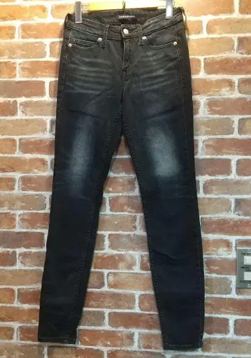 CALVIN KLEIN JEANS 스키니 데님 27 x 30