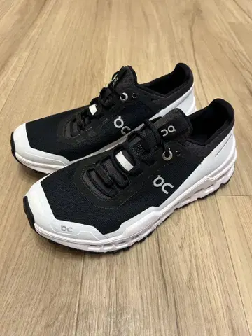 On Cloudultra 블랙/화이트 우먼 23cm