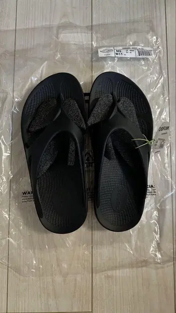OOFOS 테크놀로지 컴포트 샌들 블랙