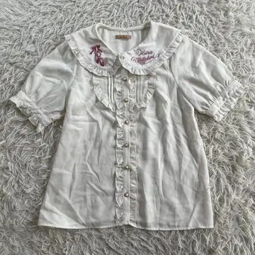 [선착순] 아마벨 반팔 프릴 블라우스 프리 사이즈 아이보리