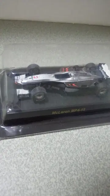McLaren MP4-15 미니카 1/64