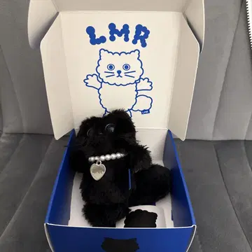 LMR 블랙 봉제 인형 목걸이 포함