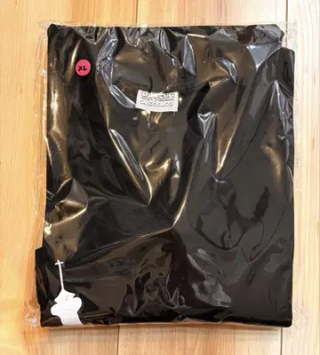 미사용 새상품 anytee classics Paris Pocket Tee