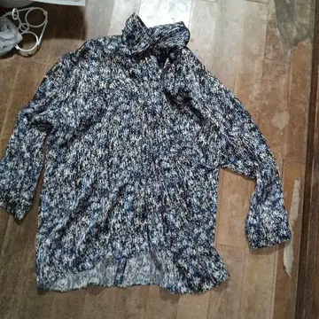TAKASHIMAYA 하이넥 블라우스
