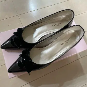 marie claire 블랙 펌프스 에나멜 21.5cm 미사용