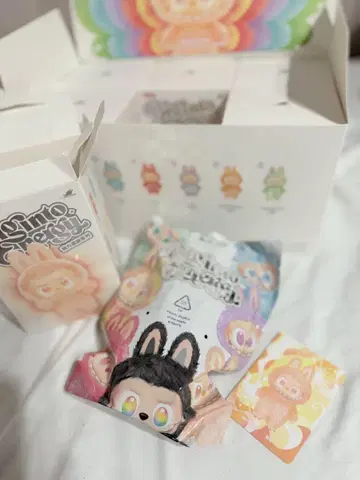 LABUBU 라부부 Big into energy HAPPINESS