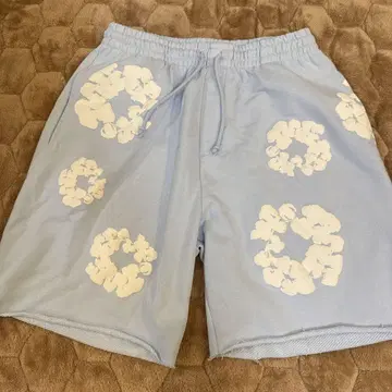DENIM TEARS 플라워 프린트 숏팬츠 M 사이즈