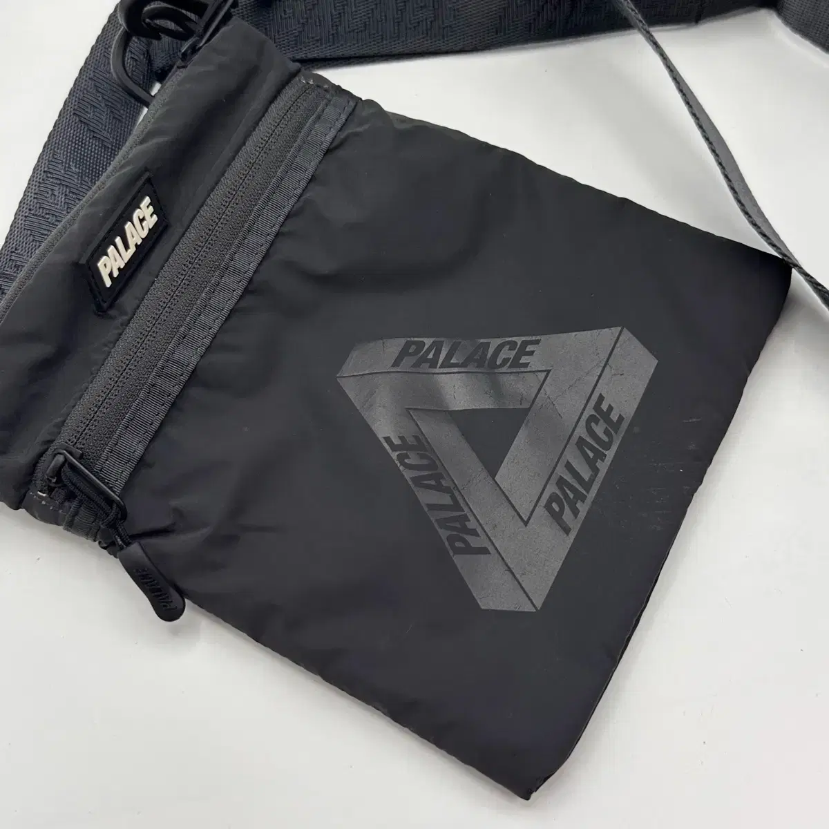 팔라스 디플렉토 크로스백