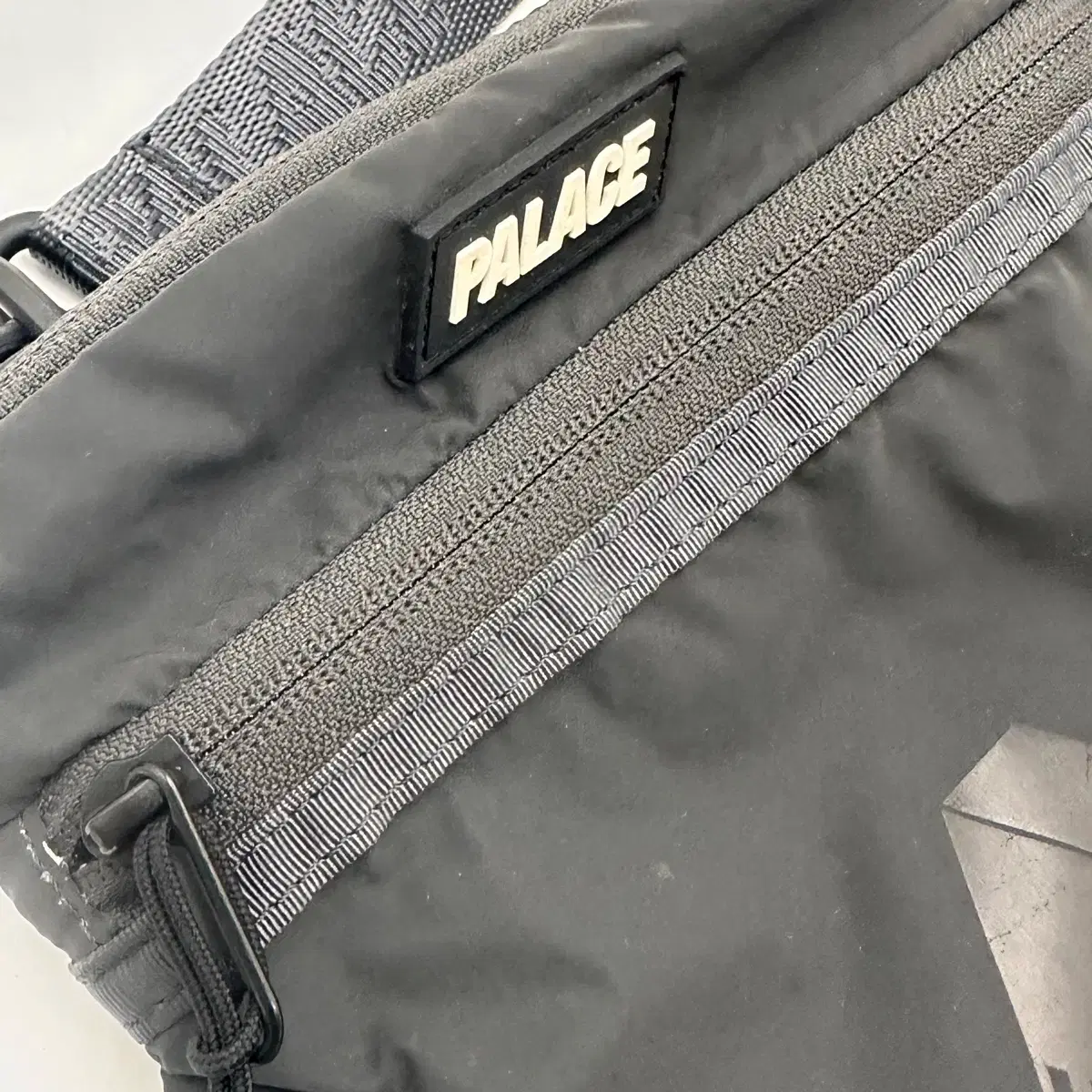 RECTO | 렉토 Palace Deflecto Crossbody Bag on Bunjang Global Site.