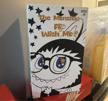 POP MART THE MONSTERS FLIP WITH ME 봉제 인형
