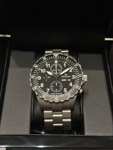DAMASKO 크로노그래프 손목시계 블랙