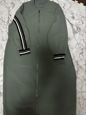 TRUBE 코트 드레스
