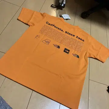 THE NORTH FACE 오렌지 티셔츠