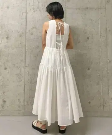 Mila owen 백 디자인 개더 원피스 화이트