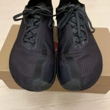 Vivobarefoot PRIMUS FLOW 블랙 사이즈 43