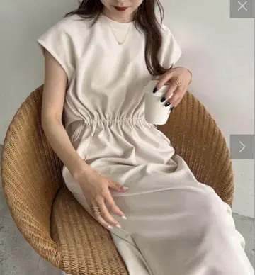 CAPRICIEUX LE'MAGE 드로스트 민소매 원피스