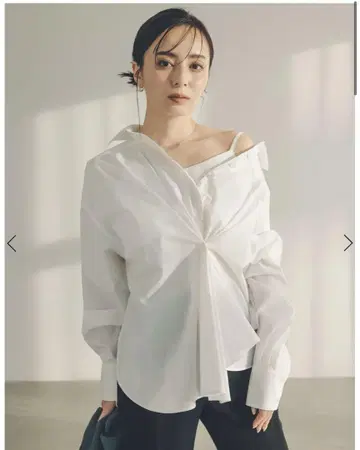 아뉴앙스 프론트 턱 디자인 셔츠