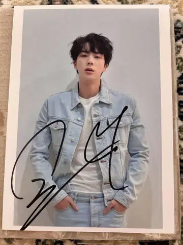bts JIN 사인 포함 데님 자켓 사진