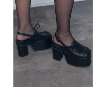 사이드 레이스업 볼륨 사보