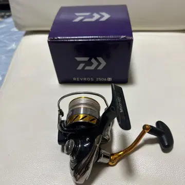 Daiwa REVROS 2506 낚시릴