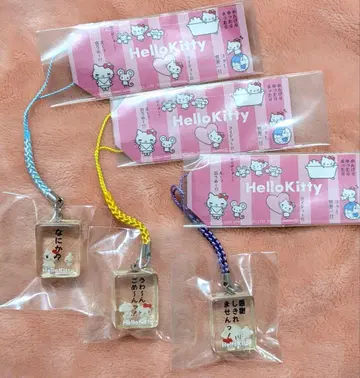 헬로키티 클리어 큐브
