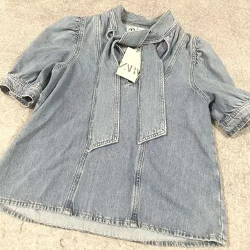 [완판템] ZARA 데님 블루 리본 포함 반팔 셔츠