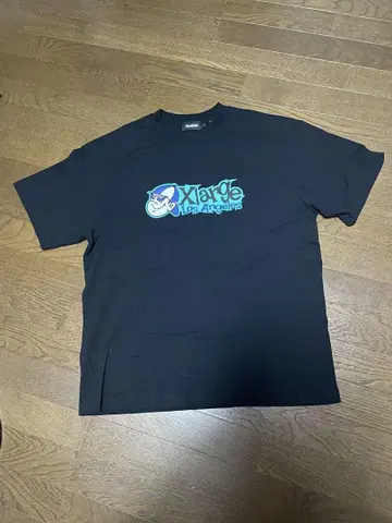 거의 미사용품, Xlarge 블랙 티셔츠 캐릭터 L 사이즈