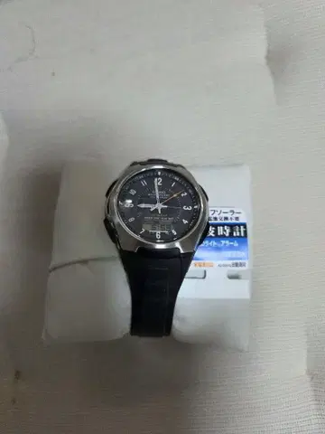 전파 시계 블랙 러버 밴드